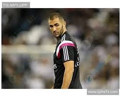 博主：国安今天前往河内，因当地训练条件不佳今晚直接去踩场